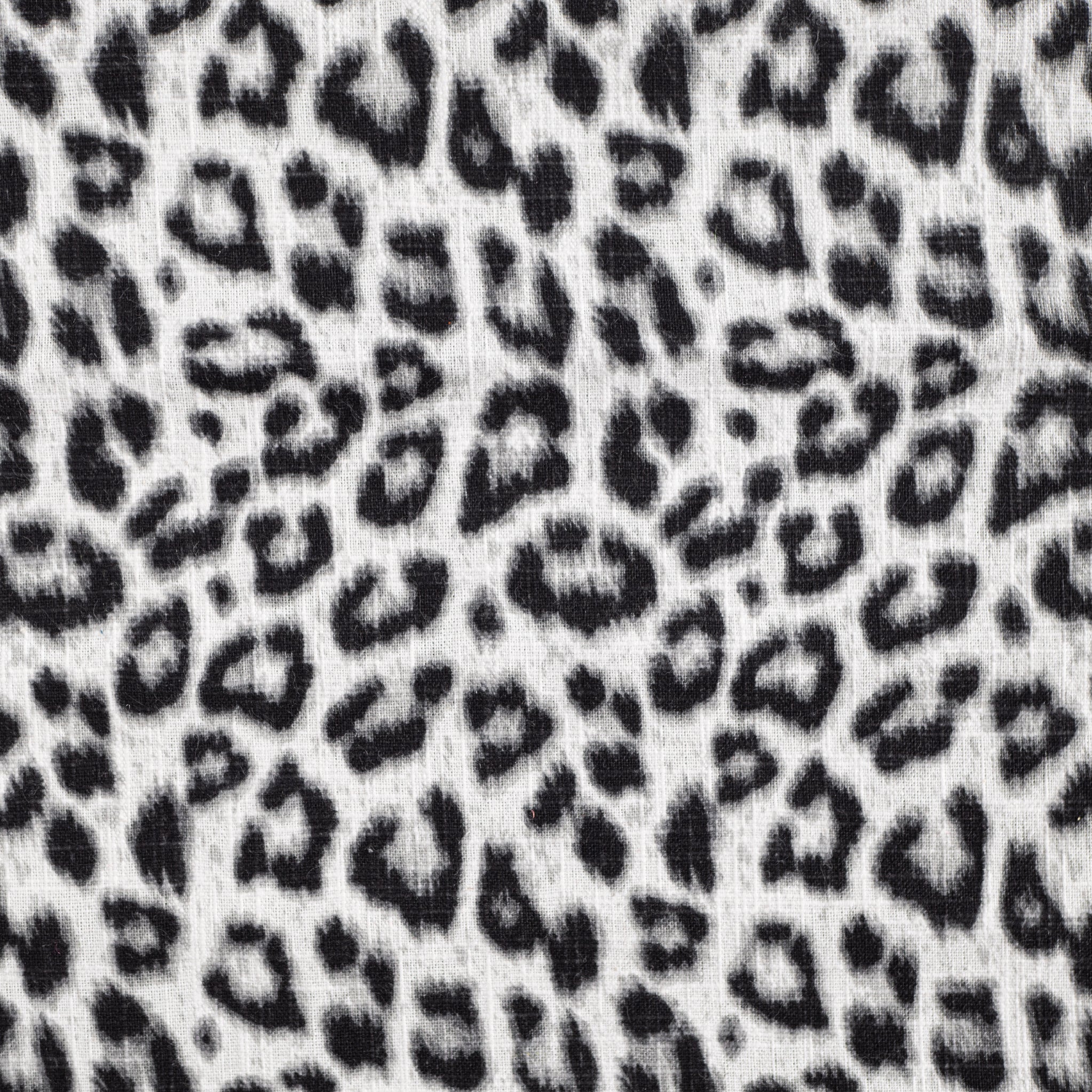  Fustylead Black and White Leopard Print Fall Winter